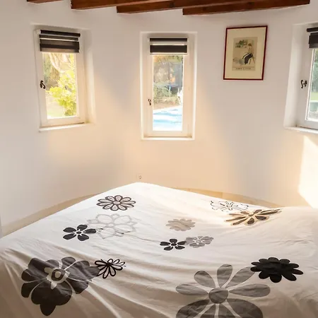 Maison Charmante A + Piscine Сasa de vacaciones *